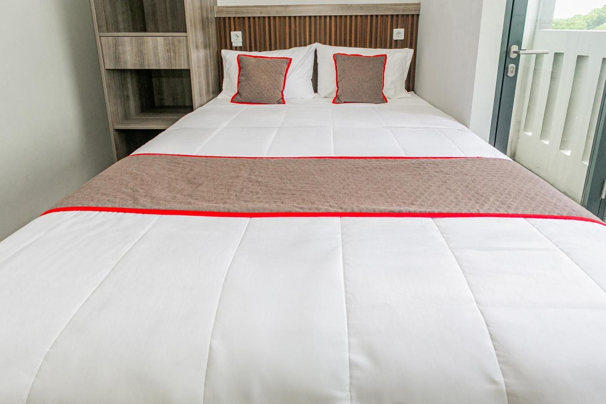Hotel O Apartment Riverdale Cikarang Near Sgc Mall Bekasi Luaran gambar